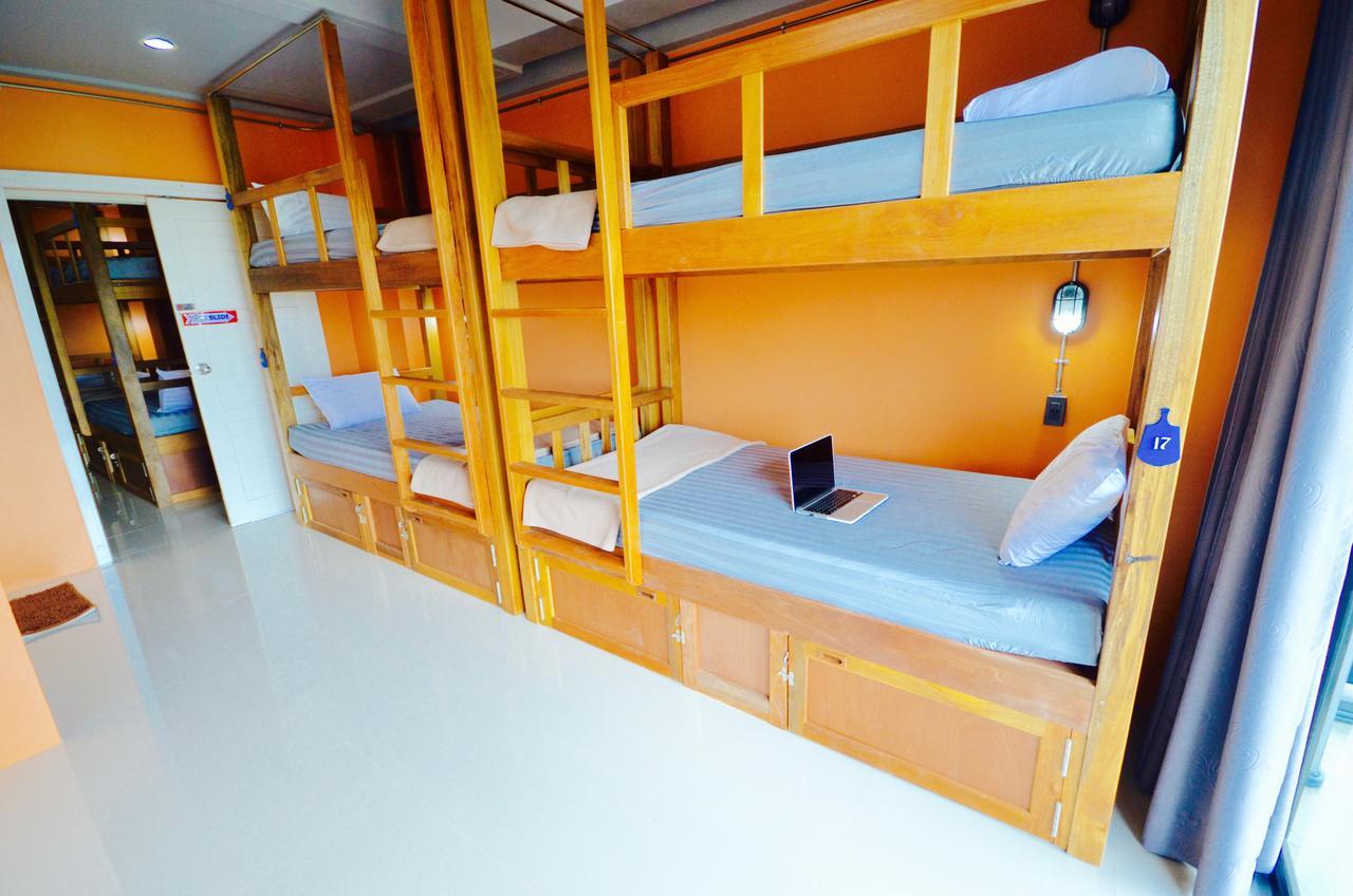 Nomad Hostel Krabi town Esterno foto