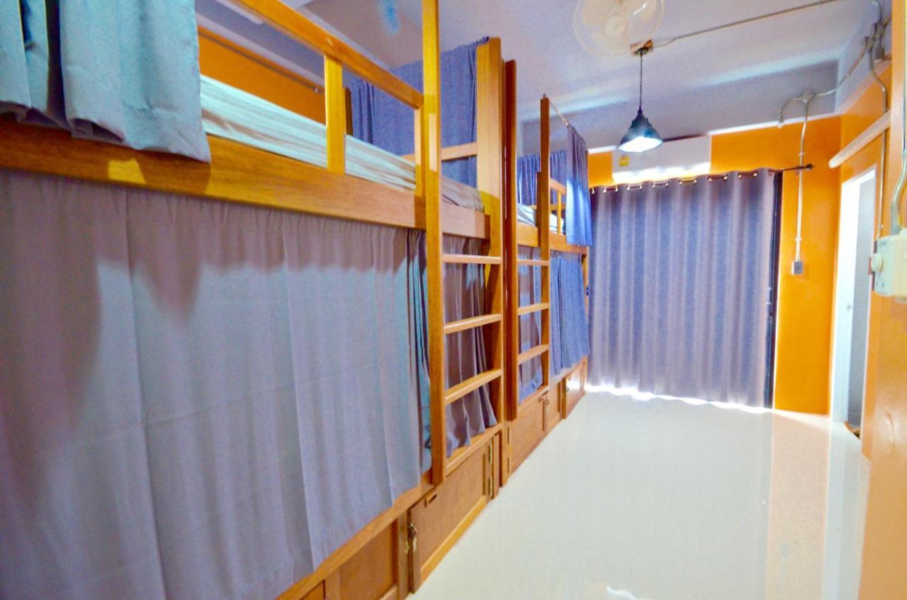 Nomad Hostel Krabi town Esterno foto