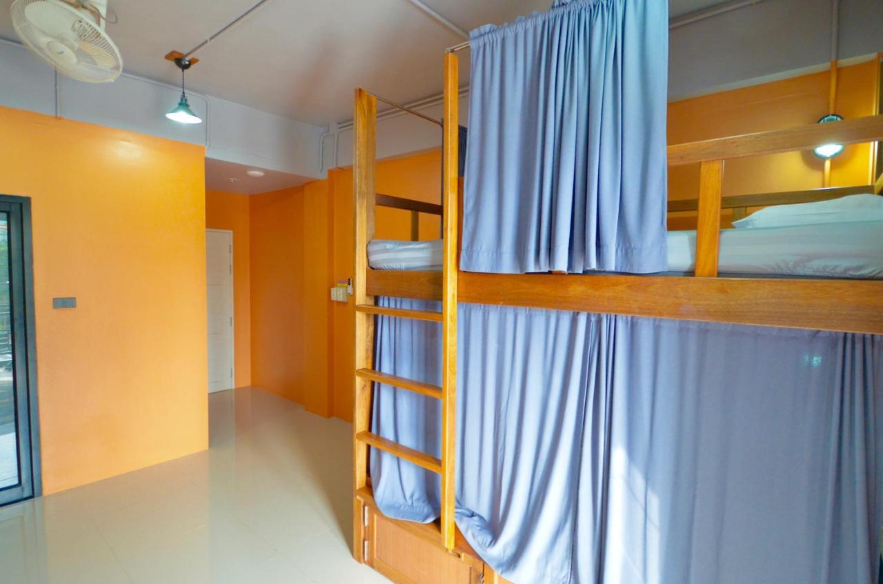 Nomad Hostel Krabi town Esterno foto