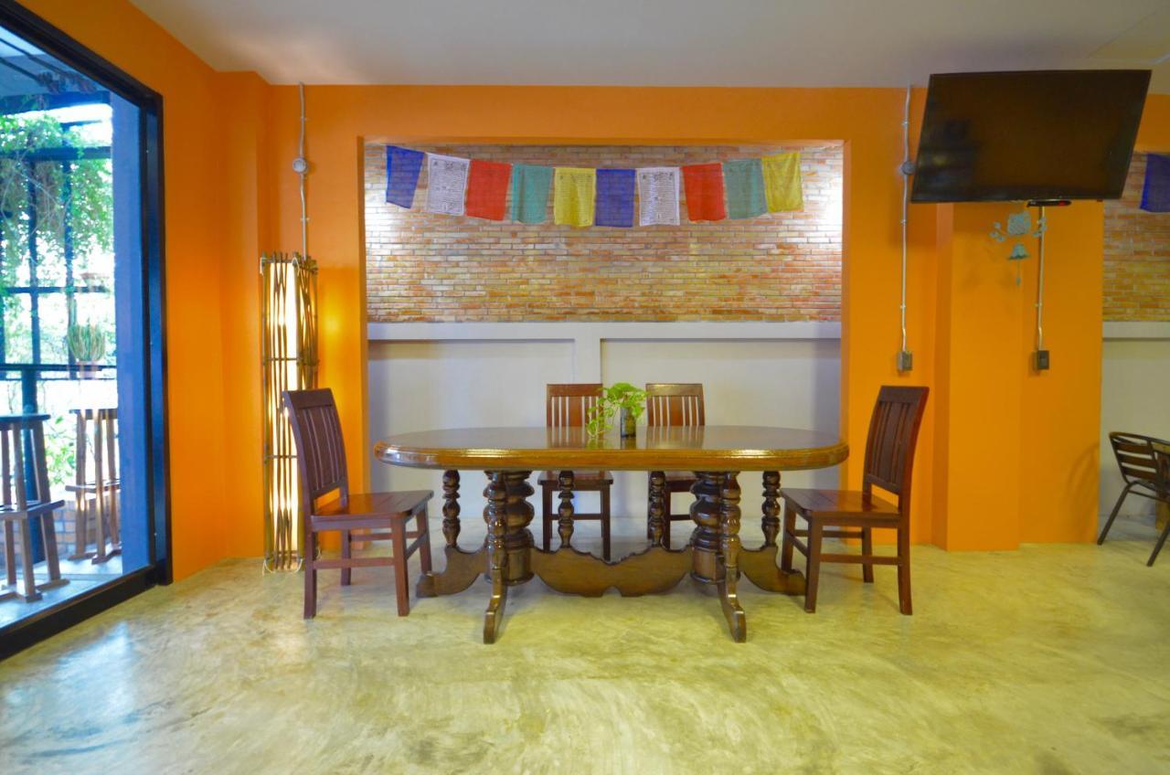 Nomad Hostel Krabi town Esterno foto