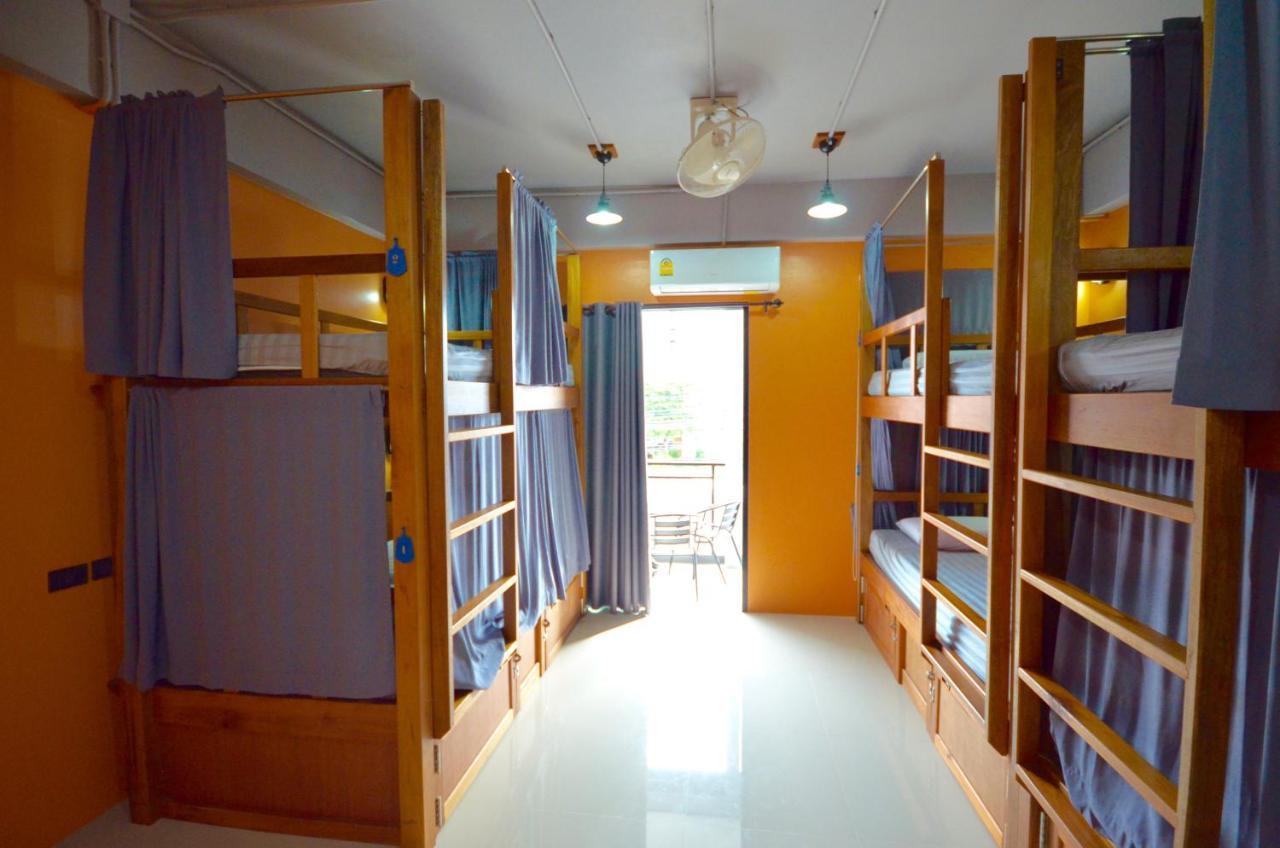 Nomad Hostel Krabi town Esterno foto