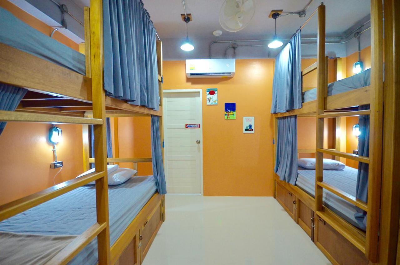 Nomad Hostel Krabi town Esterno foto